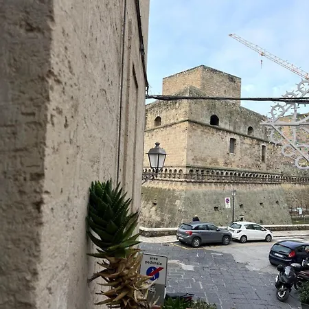 Apartment Con Balcone Vista Castello - Barivecchia - La Piu Bella In Old Town